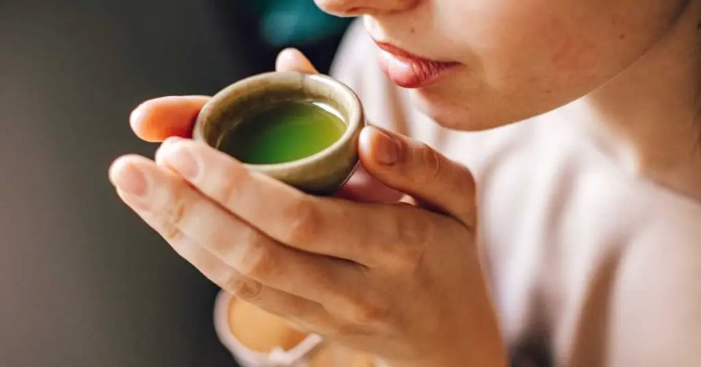 Can a teenager drink green tea