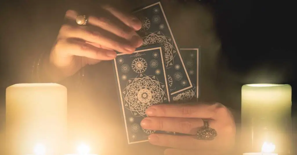 How to do a tarot reading for a friend