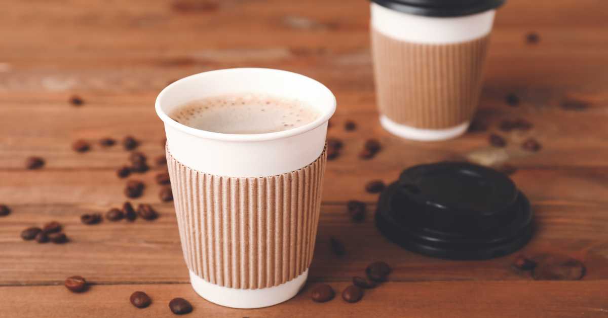 https://talkleisure.com/wp-content/uploads/2022/11/Can-you-put-hot-coffee-in-a-plastic-cup.jpg