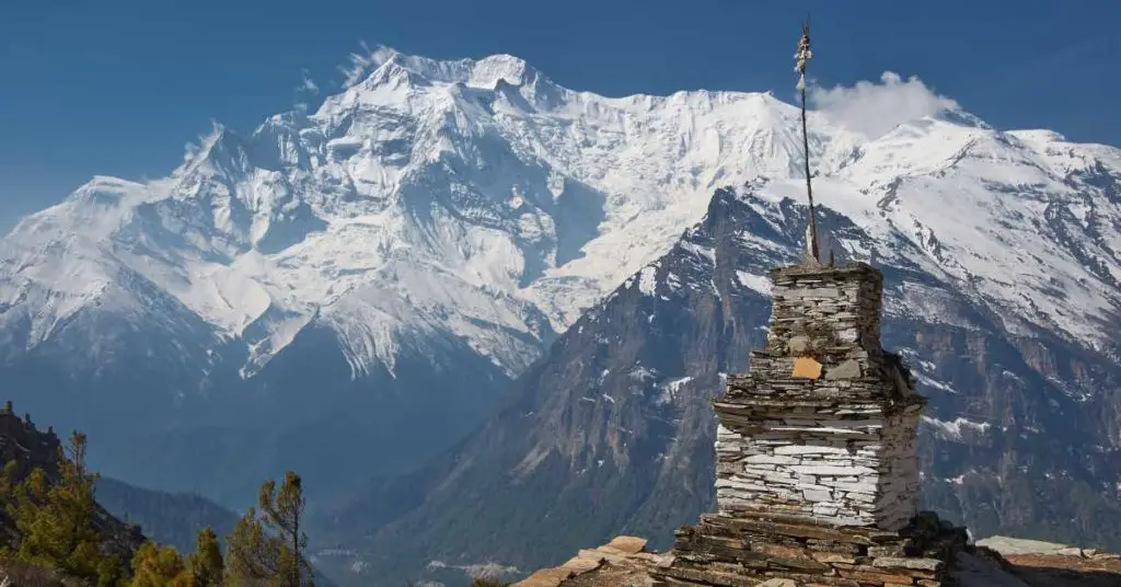 How do I go to the Himalayas for meditation And where to stay