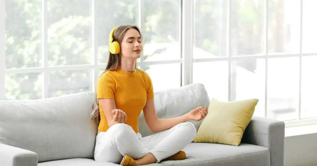 can you listen to music during meditation