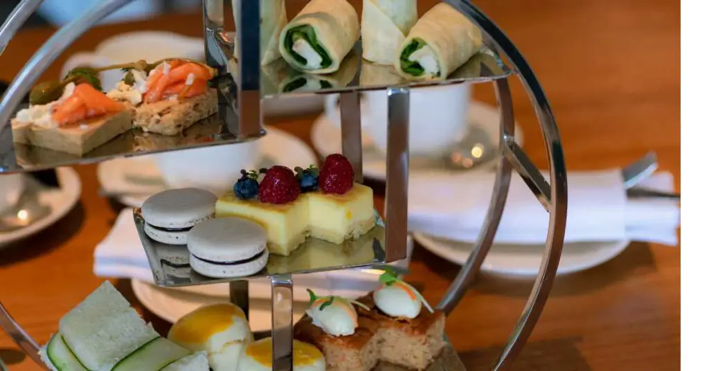 What Time is High Tea in London