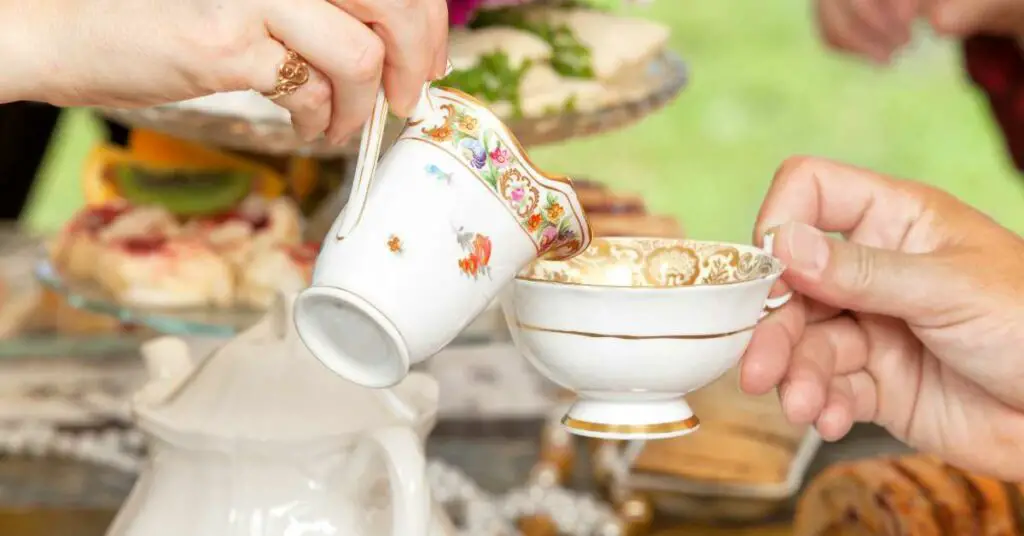 What Type Of Tea Is Served At High Tea